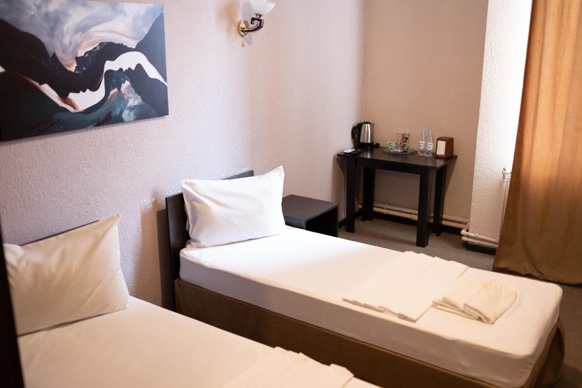 Richmind Hotel Vagharshapat ภายนอก รูปภาพ