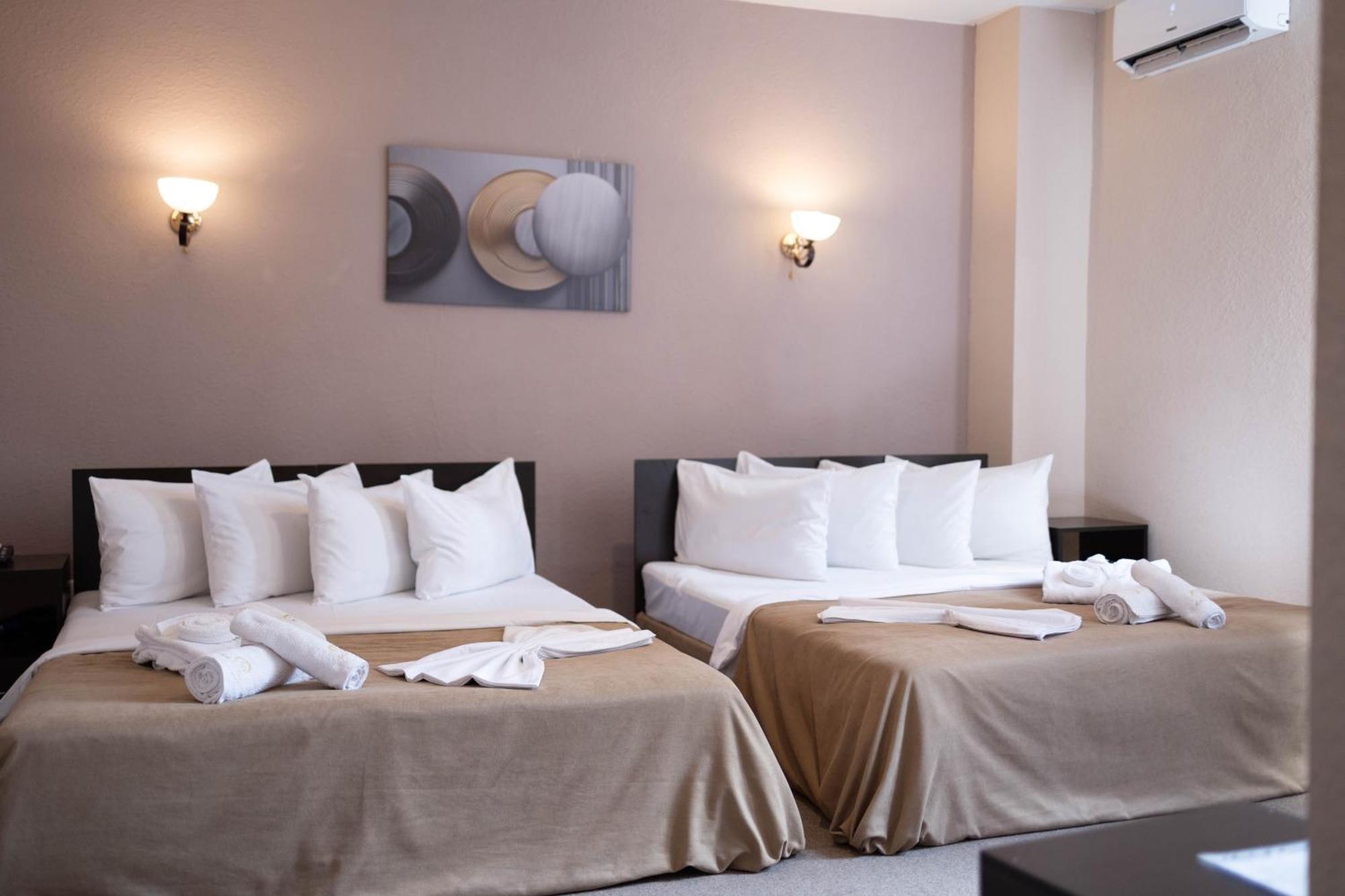 Richmind Hotel Vagharshapat ภายนอก รูปภาพ