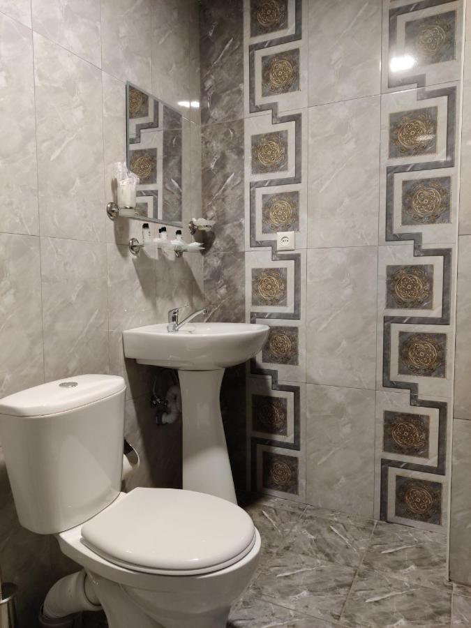 Richmind Hotel Vagharshapat ภายนอก รูปภาพ