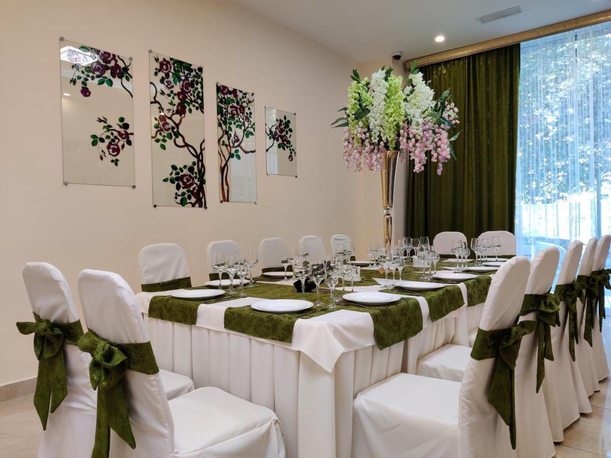 Richmind Hotel Vagharshapat ภายนอก รูปภาพ